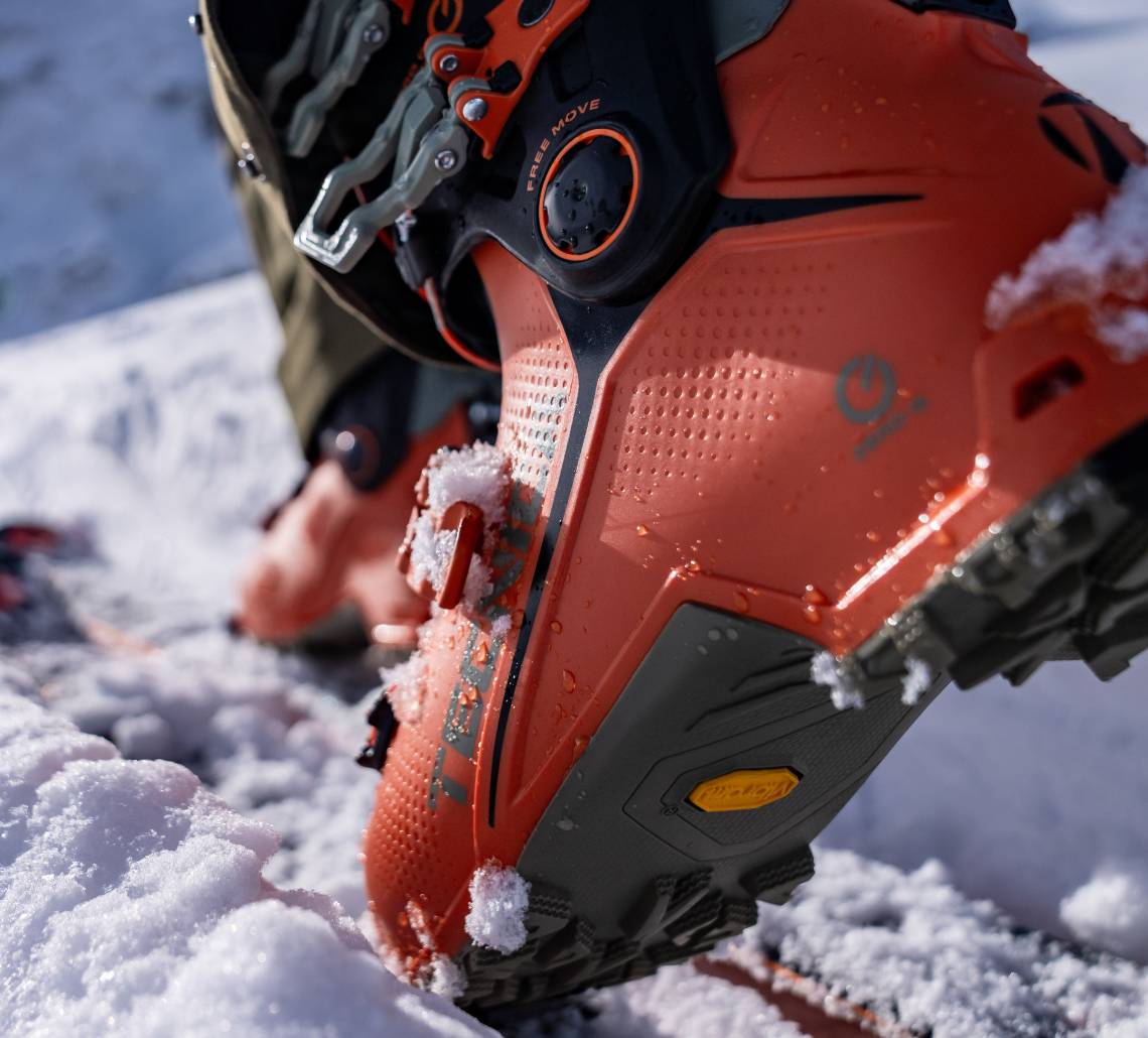 Лыжные ботинки